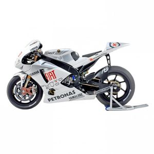 موتور بازی مدل yamaha yzr m 1 estoril 2009